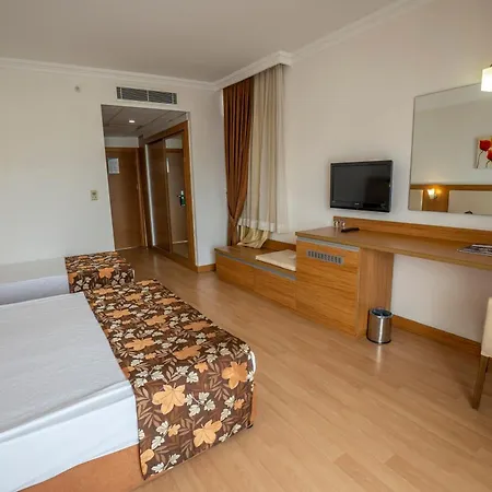 Cenger Rezort 5*